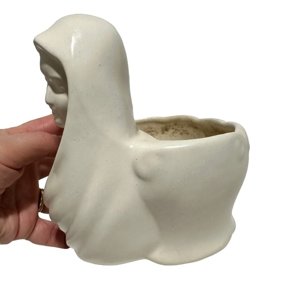 Haeger Madonna & Child Planter - Picture 3 of 7